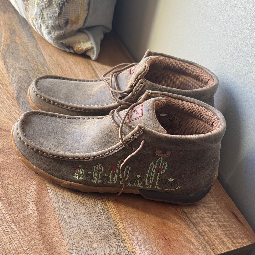 Twisted X Tan Chukka Boots with Cactus Embroidery